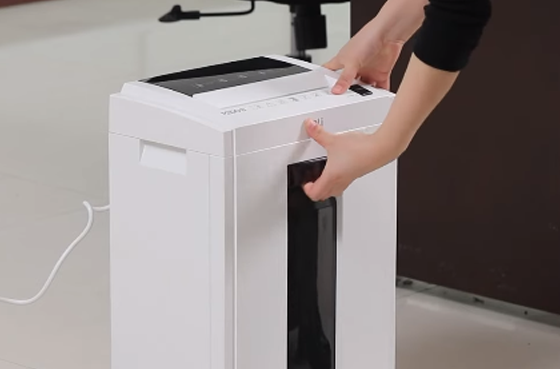 01 Deli ET051 Déchiqueteuse