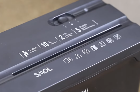 01 Deli ET014 Déchiqueteuse