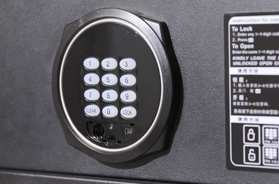 01 Deli ET547 Coffre-fort